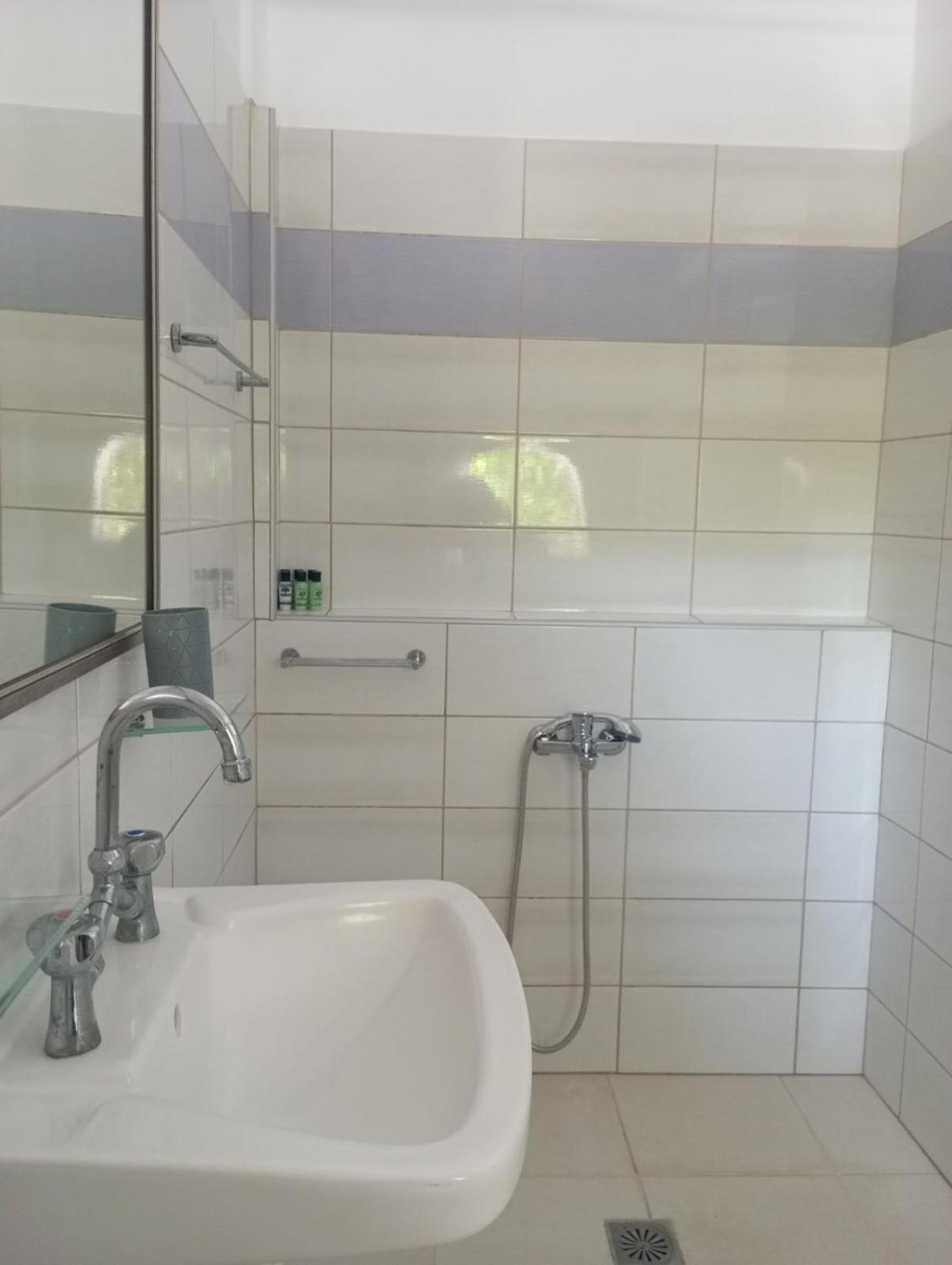 Babi'S Villa - Garden Apartment Lixouri Dış mekan fotoğraf